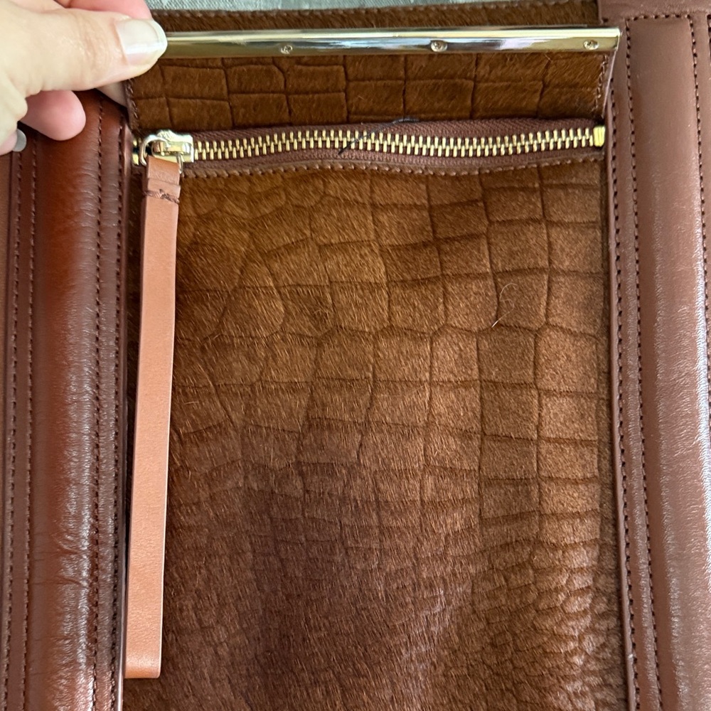 Pour La Victoire Large Tote Bag in Leather and Pony Hair brown with gold accents - Picture 4 of 15